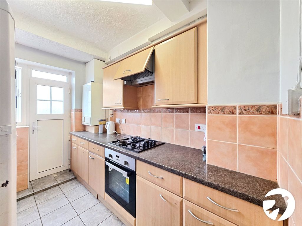 Property photo 3 of 8 Picture No. 01