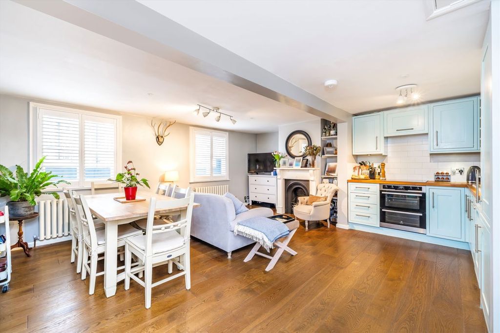 Property photo 1 of 5