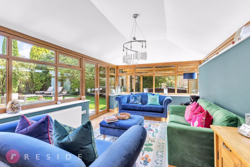 Property photo 3 of 33 Conservatory