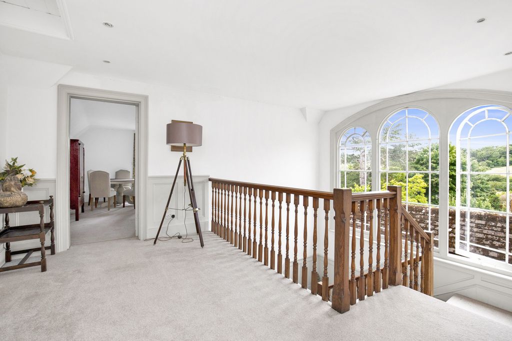 Property photo 2 of 35