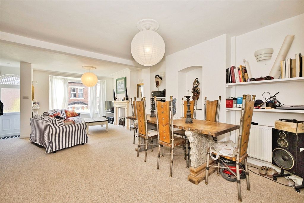 Property photo 3 of 19 Picture No. 12