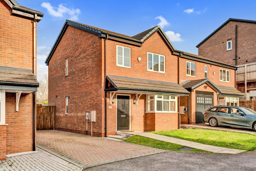 Property photo 1 of 25