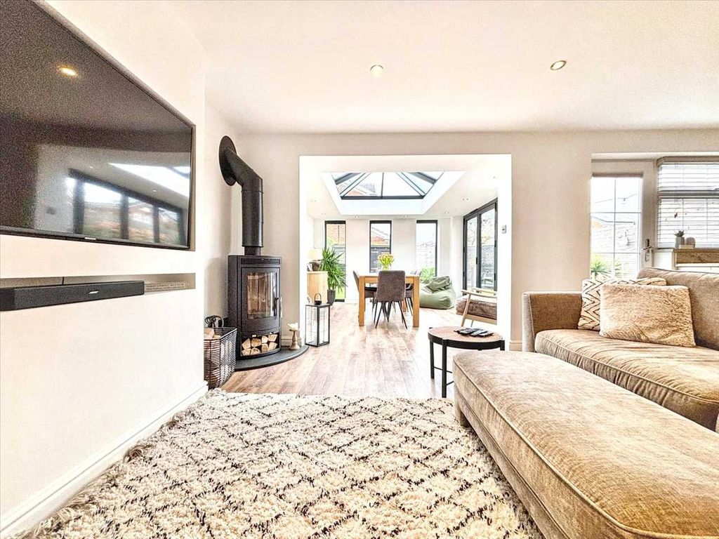 Property photo 3 of 30