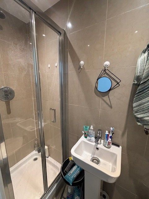 Property photo 3 of 5 Bathroom