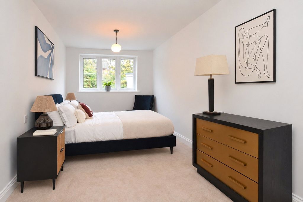 Property photo 3 of 15 Bedroom