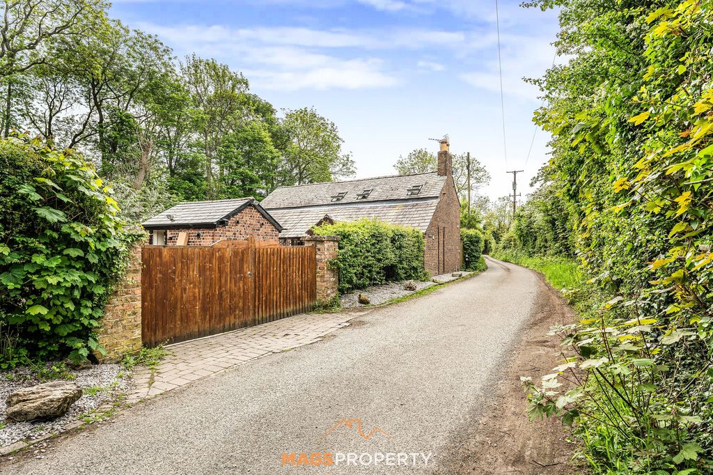 Property photo 2 of 44