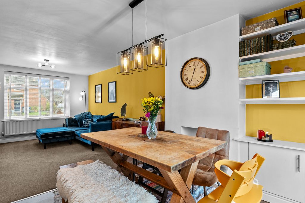 Property photo 3 of 20