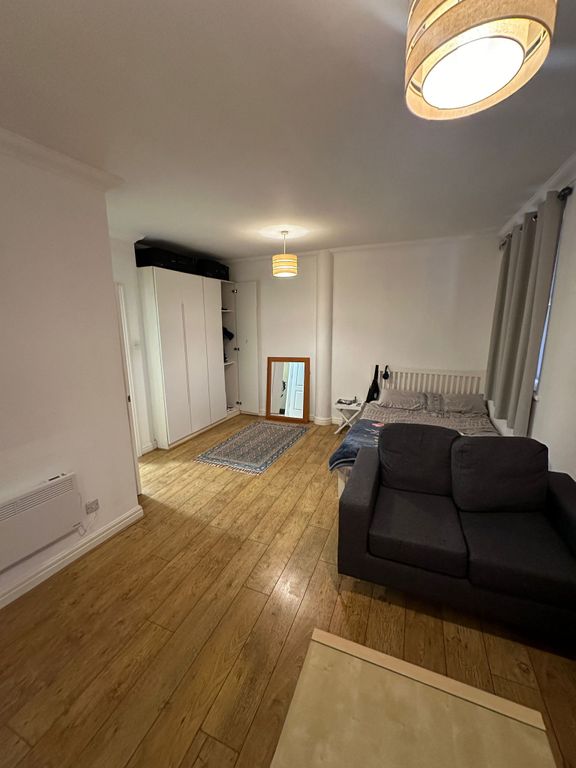 Property photo 3 of 9