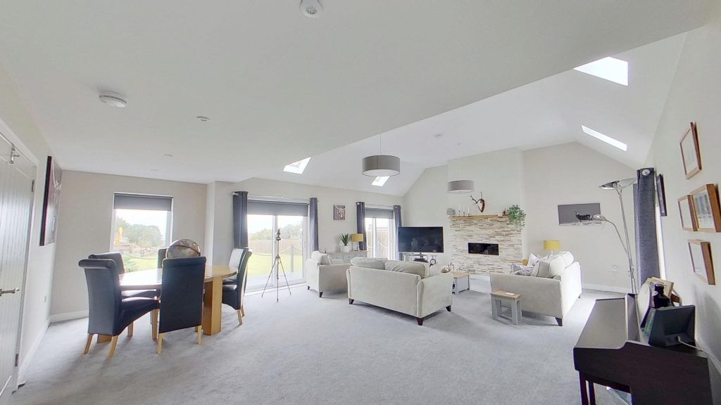 Property photo 3 of 44