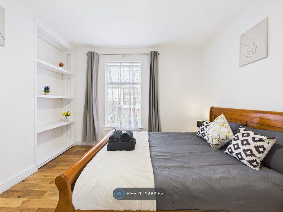 Property photo 2 of 10 All Beddings And Linens Provided