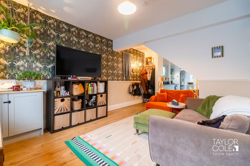 Property photo 2 of 26