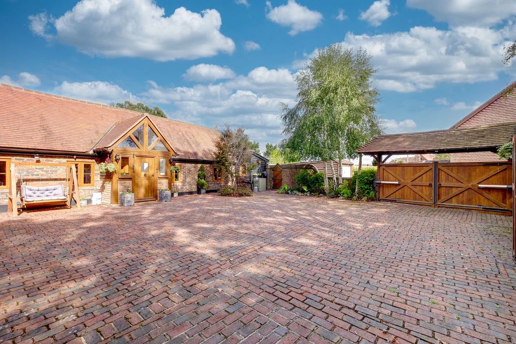 Property photo 1 of 59
