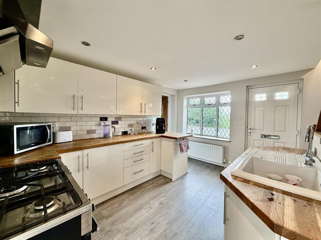 Property photo 3 of 22 3