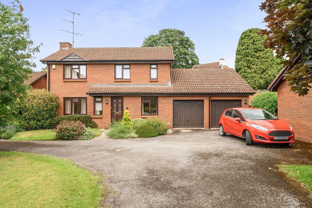 Property photo 1 of 11