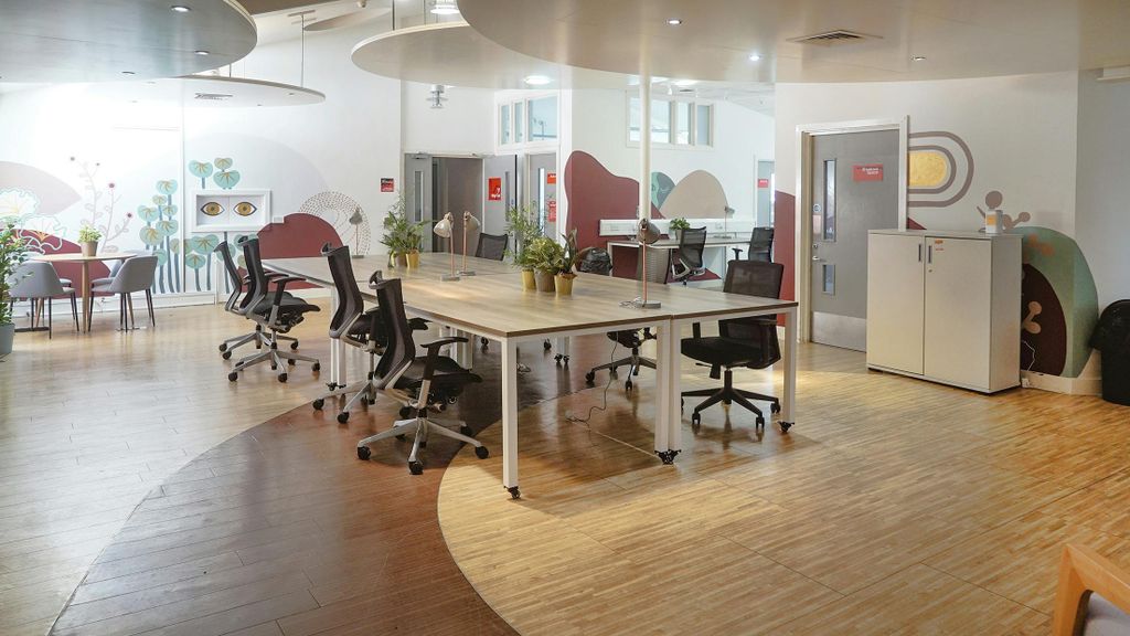Property photo 2 of 12 Lilla Huset Talgarth Rd W6 Office To Let Hammersmith Int7.Jpg