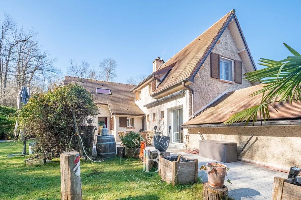 Property photo 1 of 18