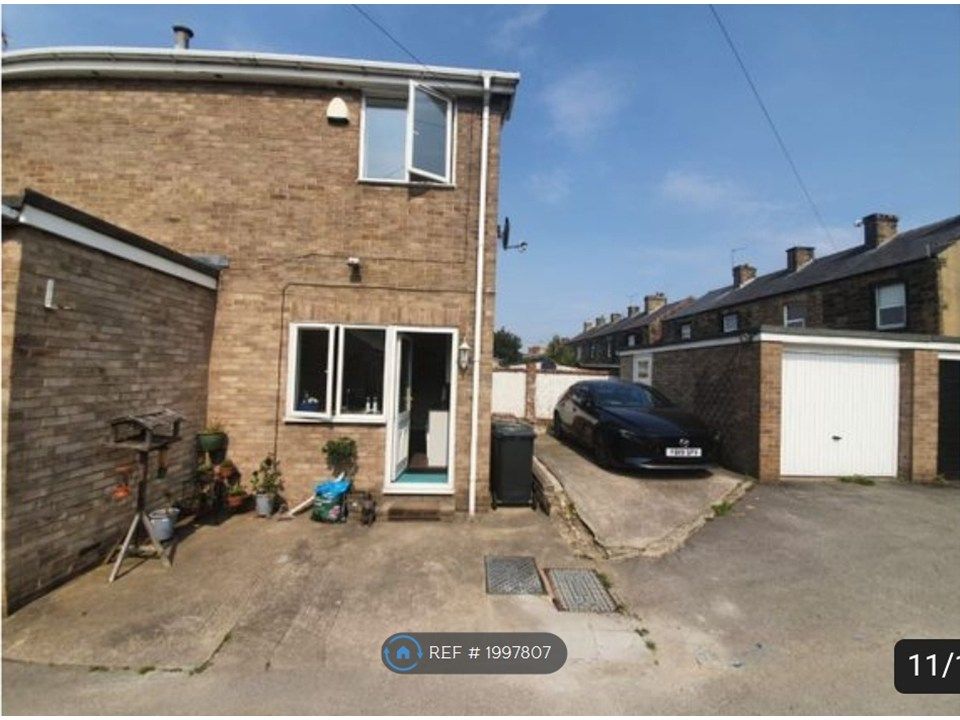 Property photo 2 of 18