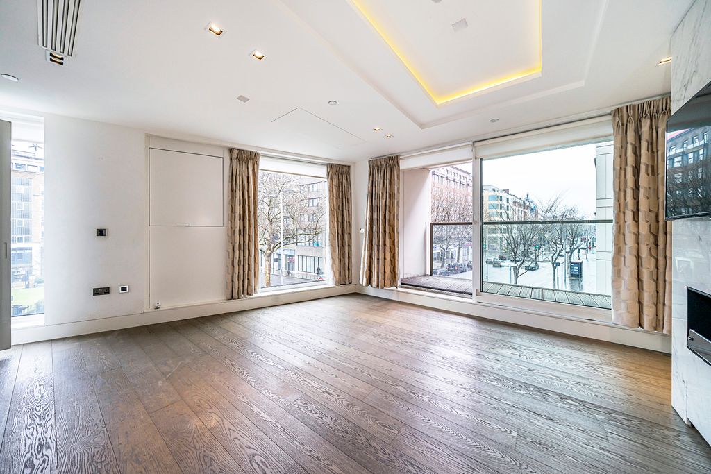 Property photo 1 of 9 1