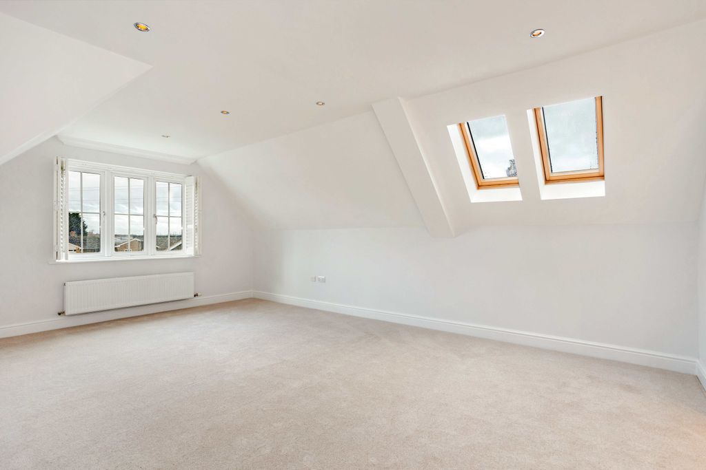 Property photo 3 of 8