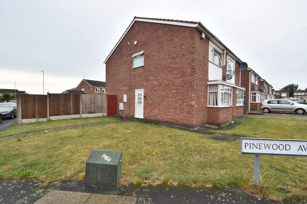 Property photo 1 of 9 Pinewood Avenue, Leicester, Le4