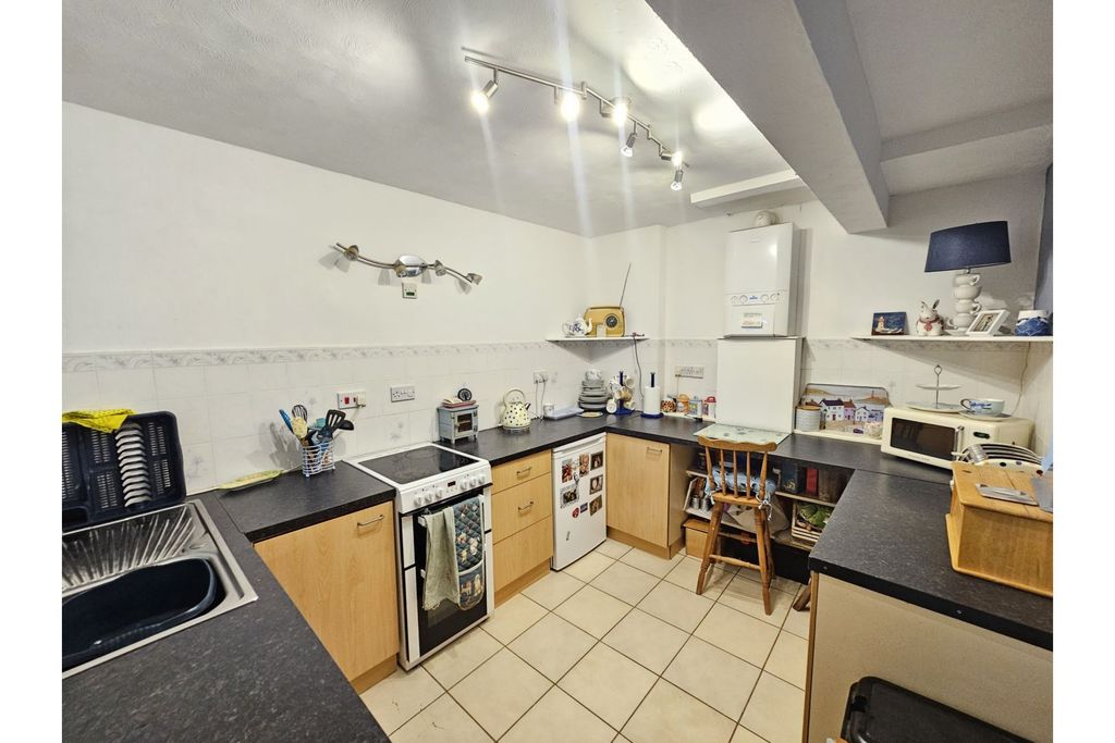 Property photo 2 of 11