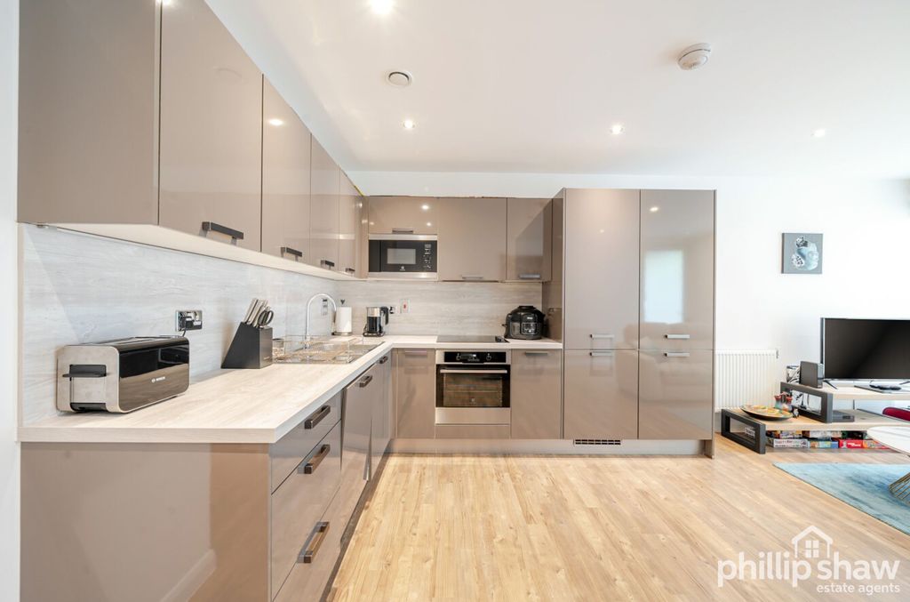 Property photo 3 of 13