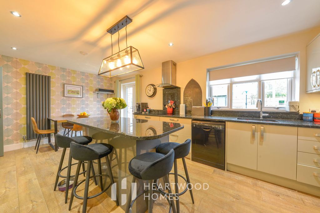 Property photo 1 of 29