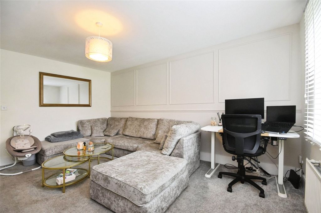 Property photo 2 of 17 Picture No. 65