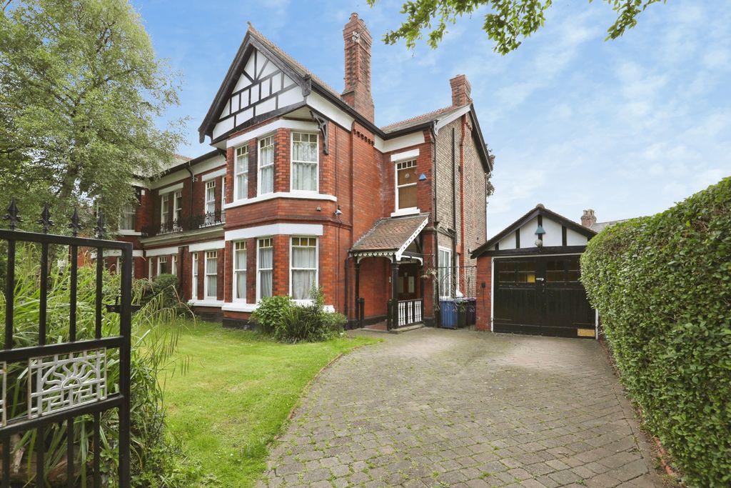 Property photo 1 of 20 17