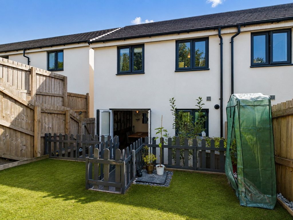 Property photo 2 of 14 Picture No. 15