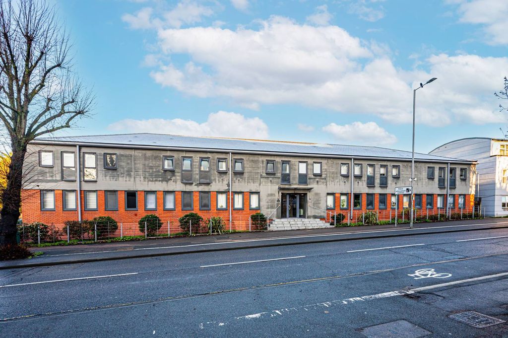 Property photo 2 of 7