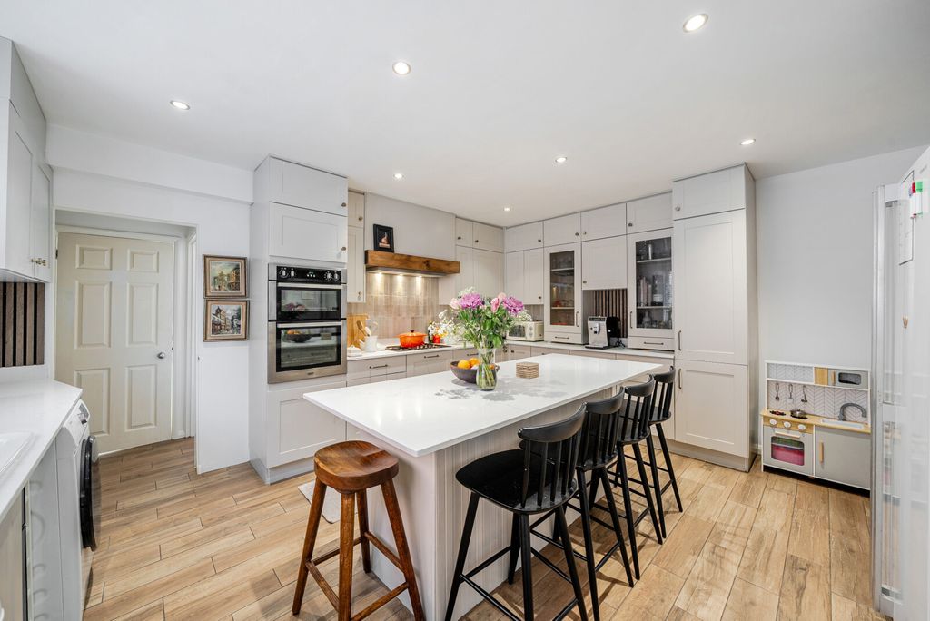 Property photo 2 of 19 Picture 2