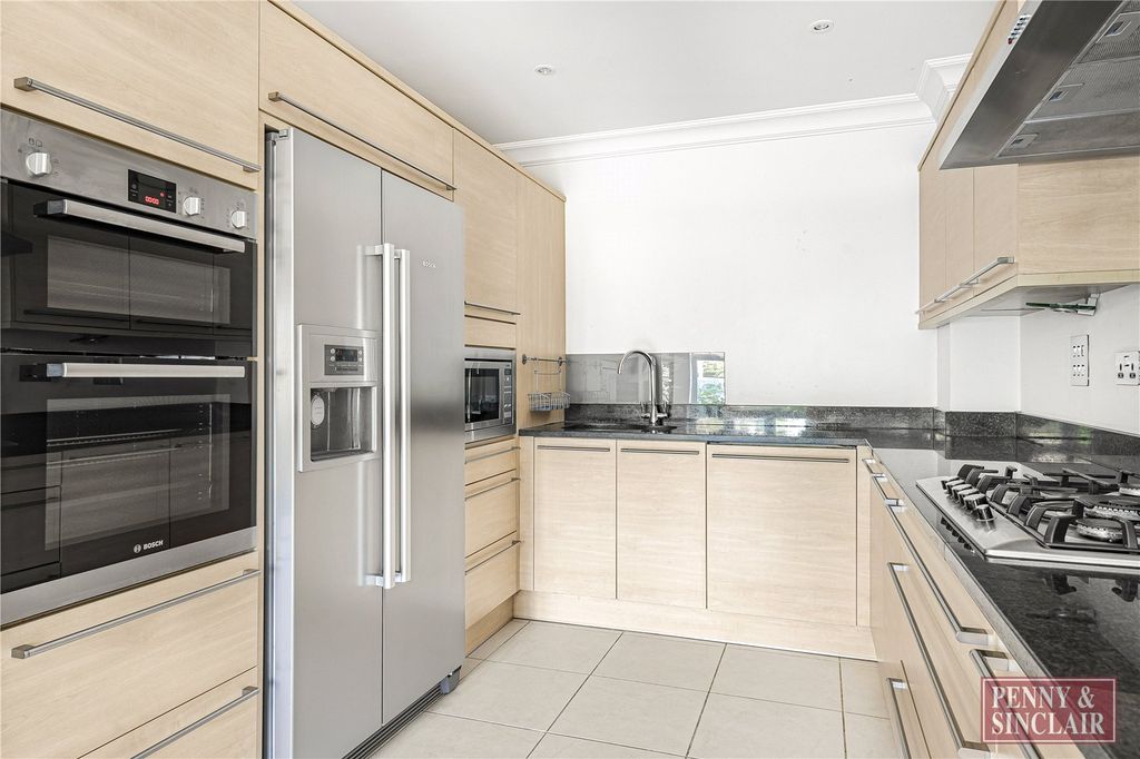 Property photo 3 of 13 Picture No. 13