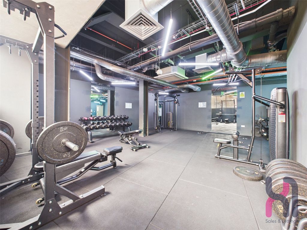 Property photo 3 of 16 Picture No. 12