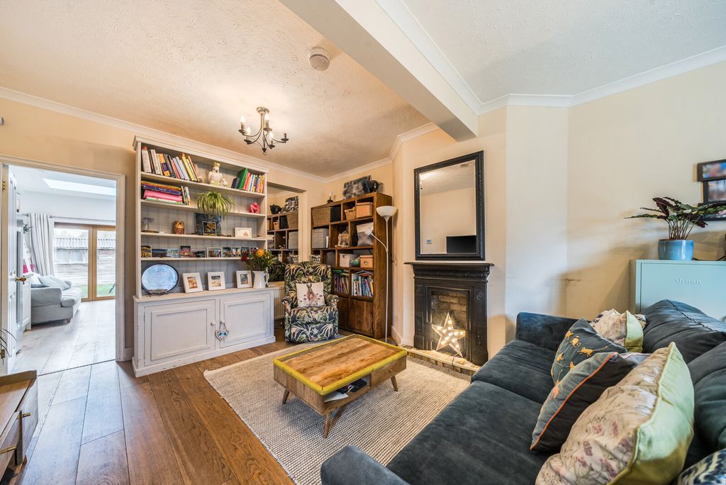 Property photo 2 of 17 1376917-15-6911c8...