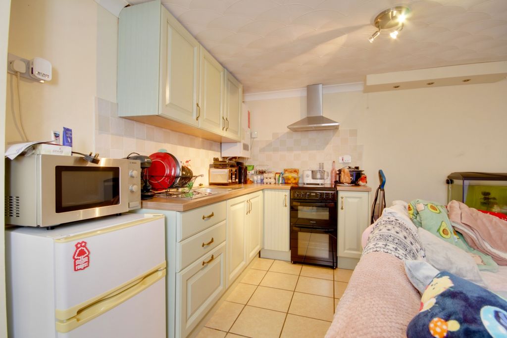 Property photo 3 of 5 Img_1232-Img_1234