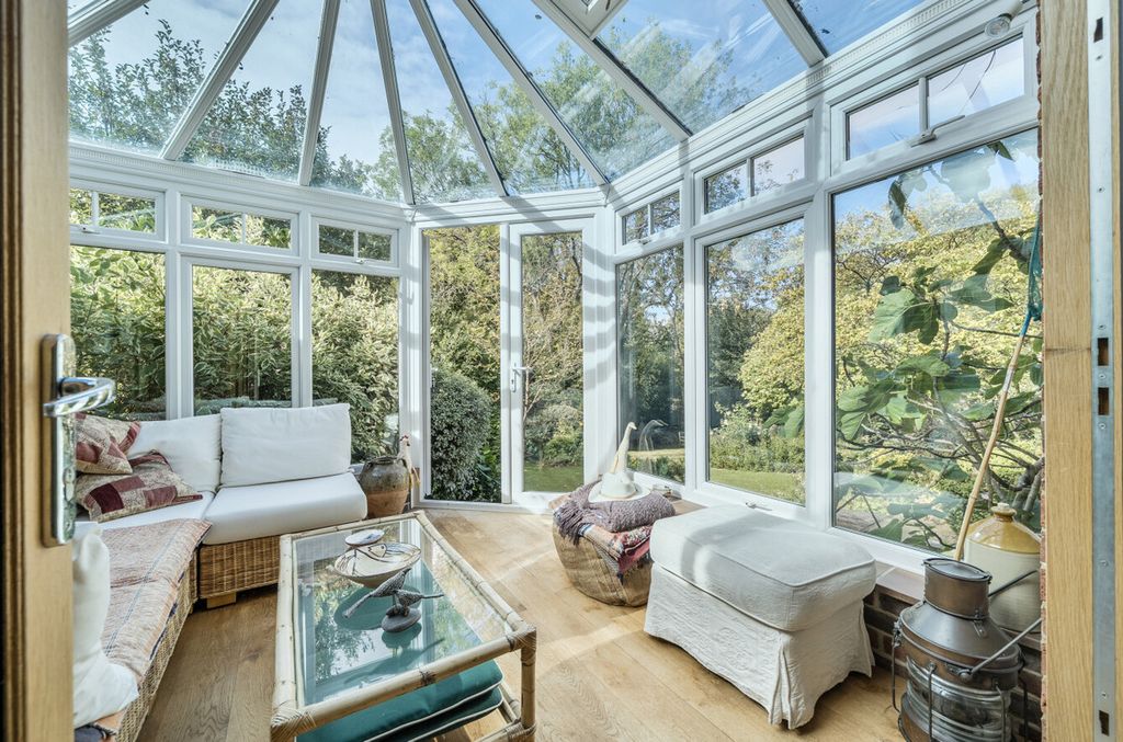 Property photo 3 of 21