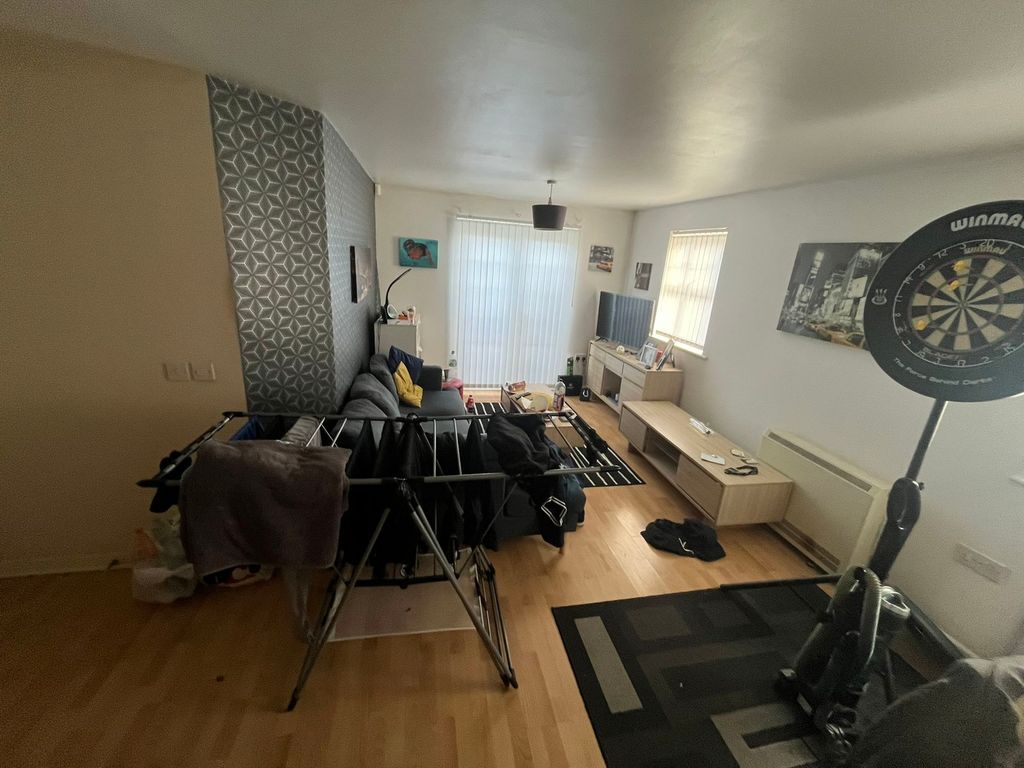 Property photo 2 of 5