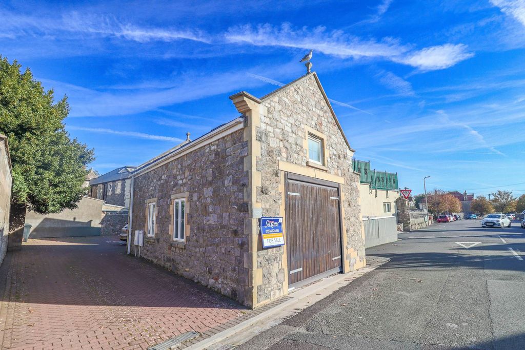 Property photo 2 of 15