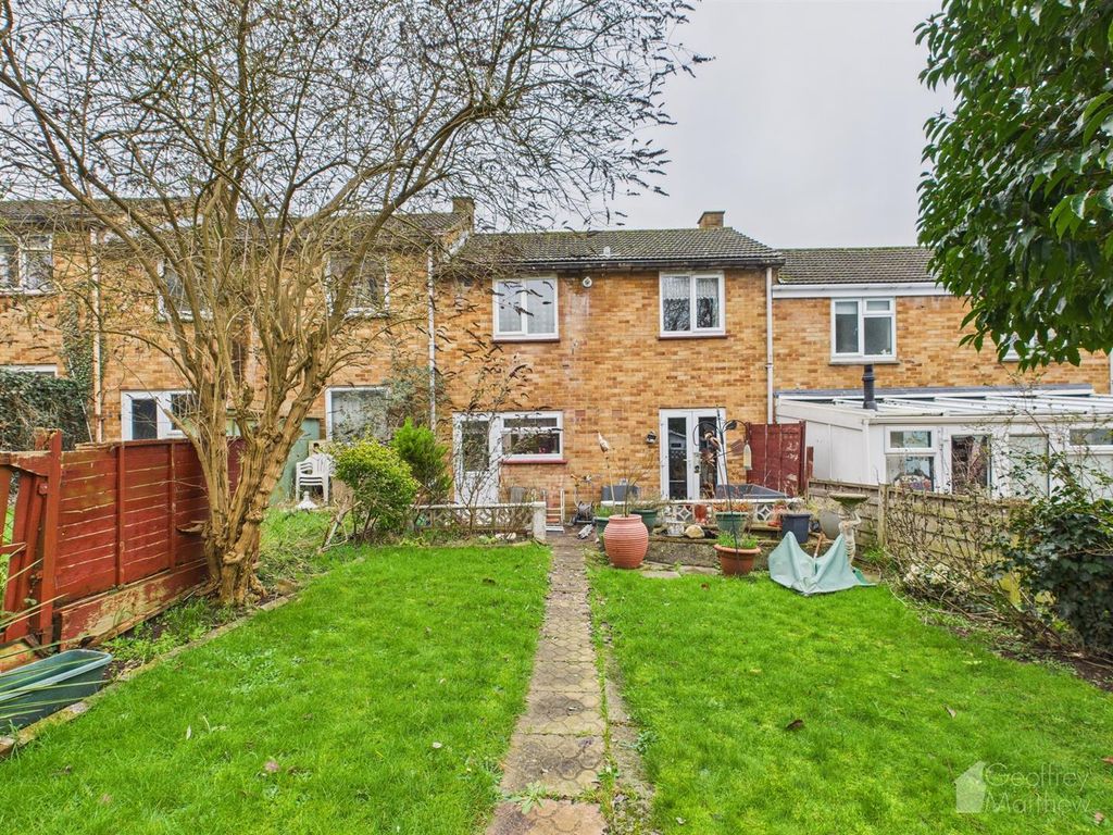 Property photo 2 of 11