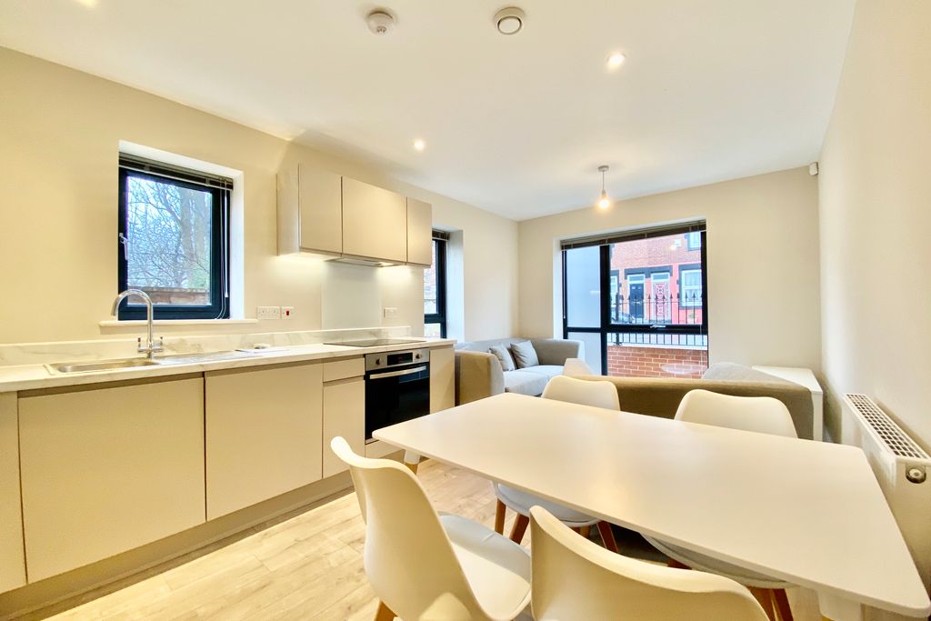 Property photo 3 of 9 Photo 03