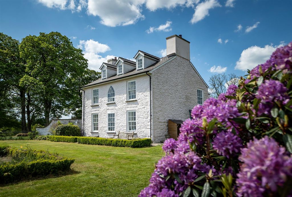 Property photo 3 of 64 Bryn2.Jpg