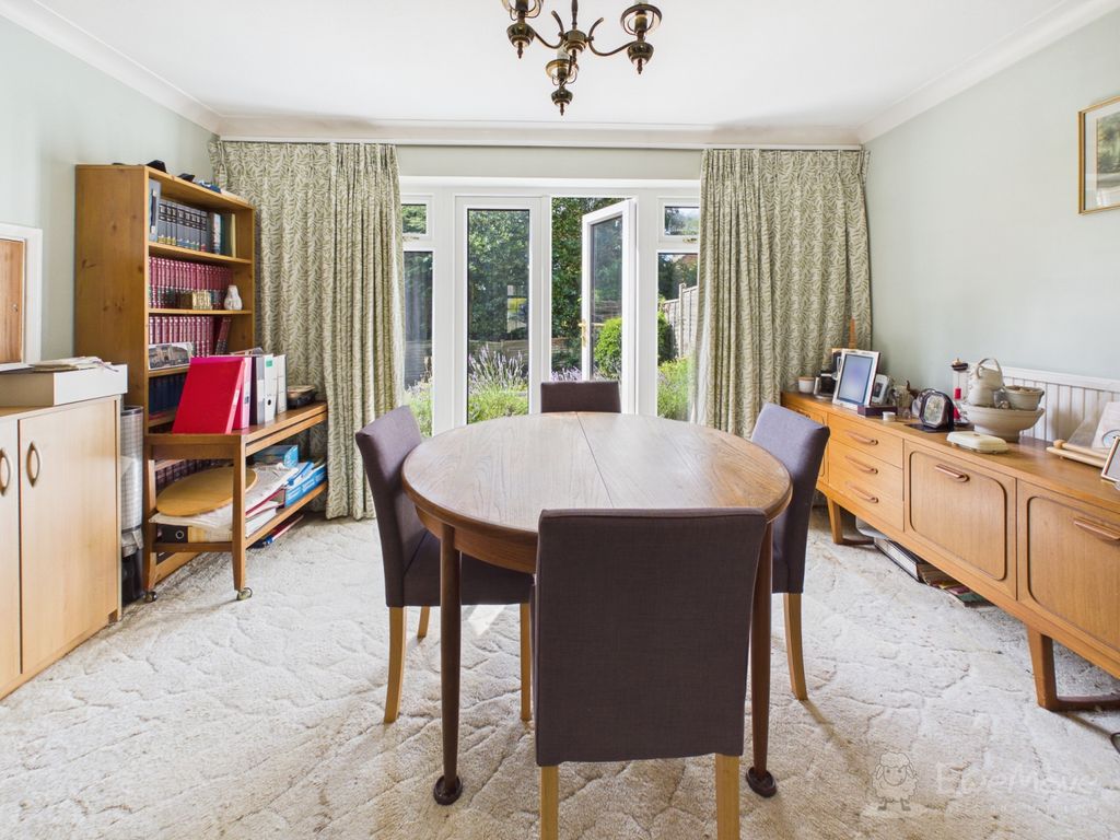 Property photo 3 of 11 Dining Room