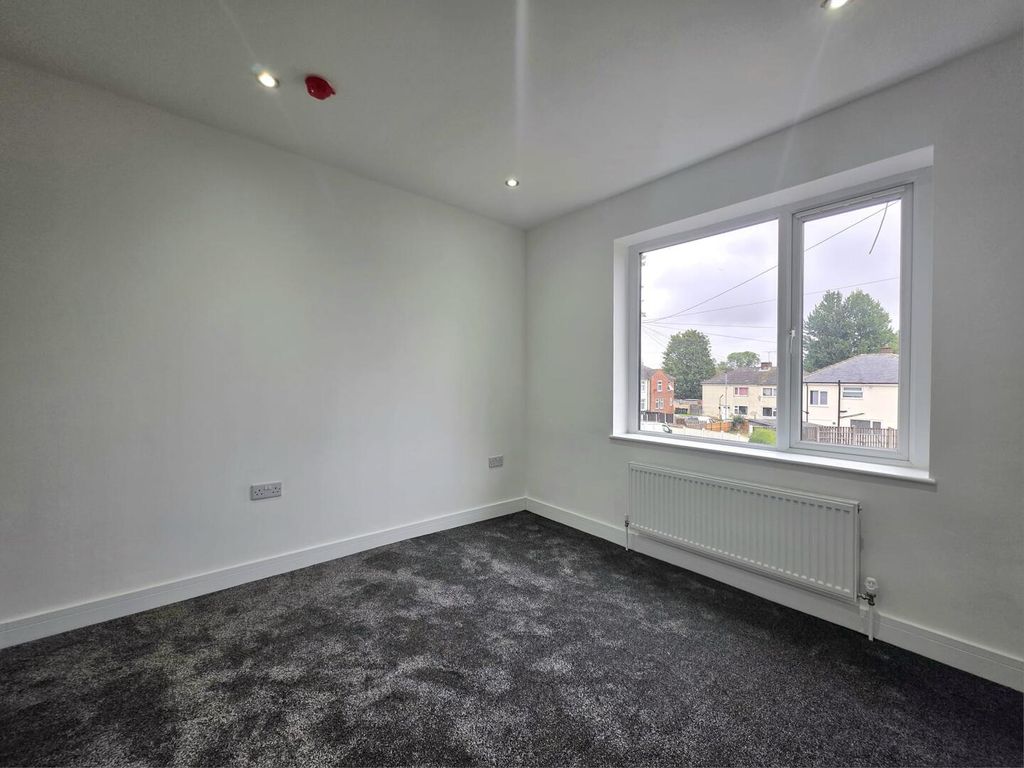 Property photo 3 of 12 Bedroom