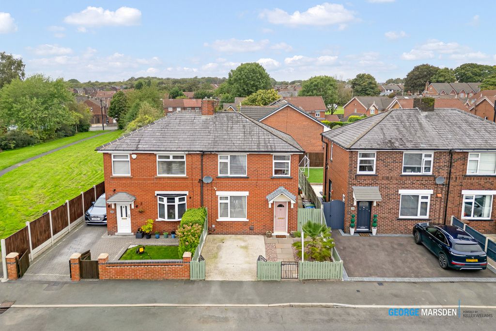 Property photo 1 of 28