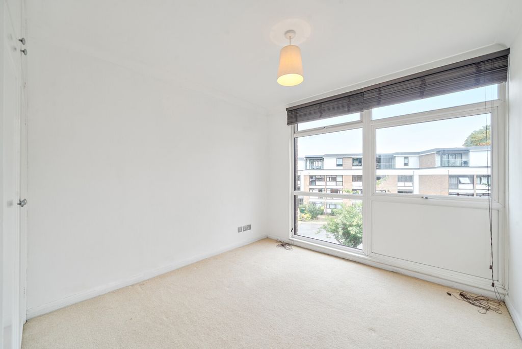 Property photo 3 of 10 1342755-2-68A460c...