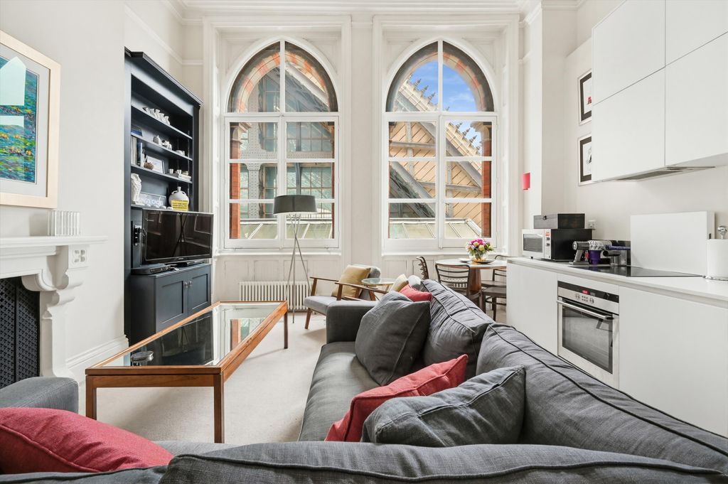 Property photo 2 of 13 Image