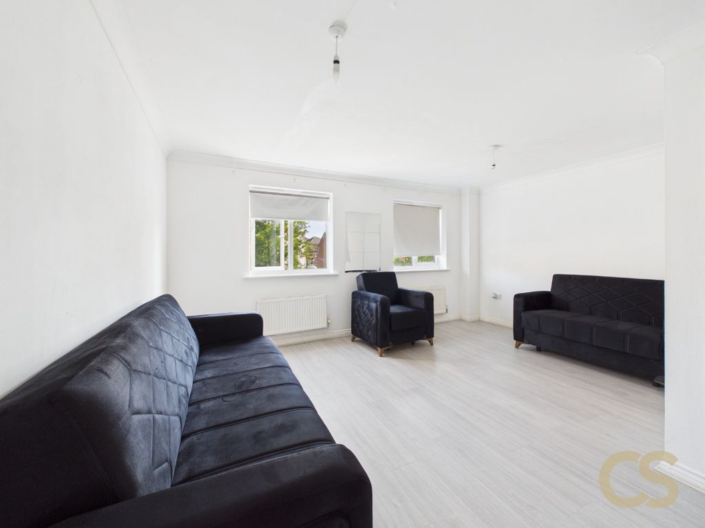 Property photo 2 of 17 5286802