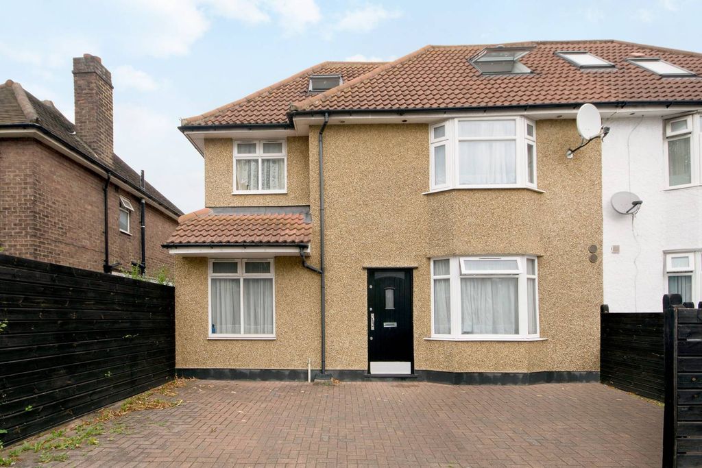 Property photo 2 of 5