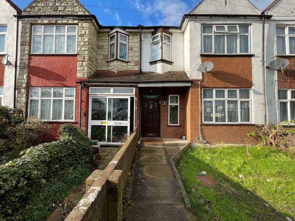 Property photo 1 of 6 The Grange, Wembley, Middlesex Ha0